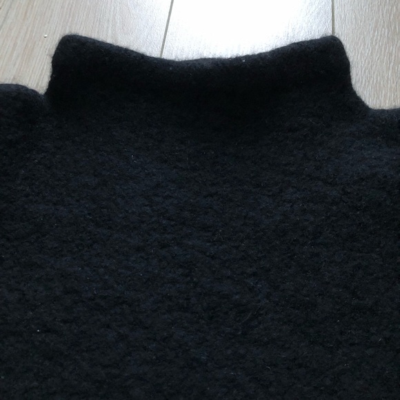 Escada Sport Wool Blend Mock Neck Colorblock Sweater in Black & White Size L - Picture 3 of 13